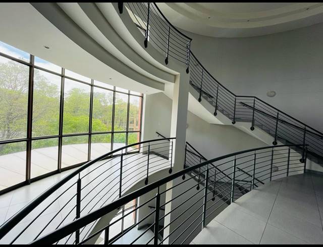 3,150M² OFFICE TO LET IN VORNA VALLEY